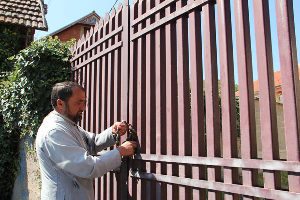 СВЕТИЊЕ ПОД КАТАНЦЕМ: Бујановачке цркве заборављене одласком верника 